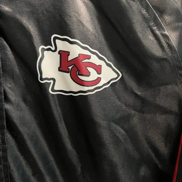 MITCHELL & NESS Women’s KC Chiefs Black & Red Starter Jacket - Size XS. - Picture 7 of 10